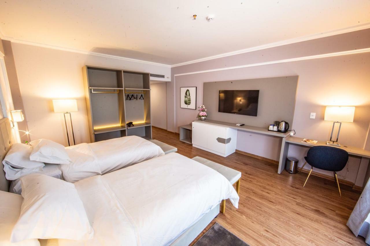 Bisinii Boutique Hotel Ciudad del Este Esterno foto